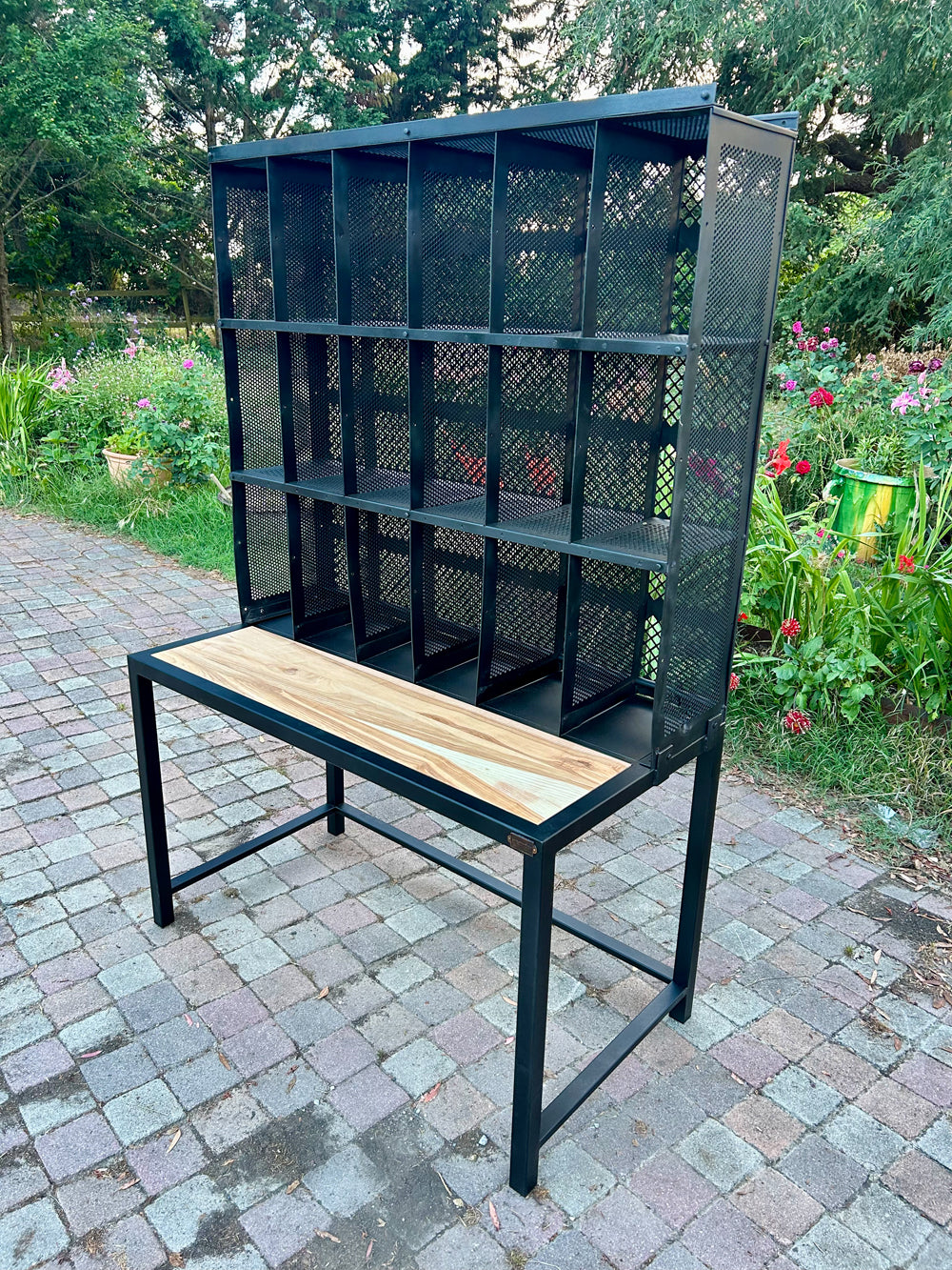 meuble industriel vintage