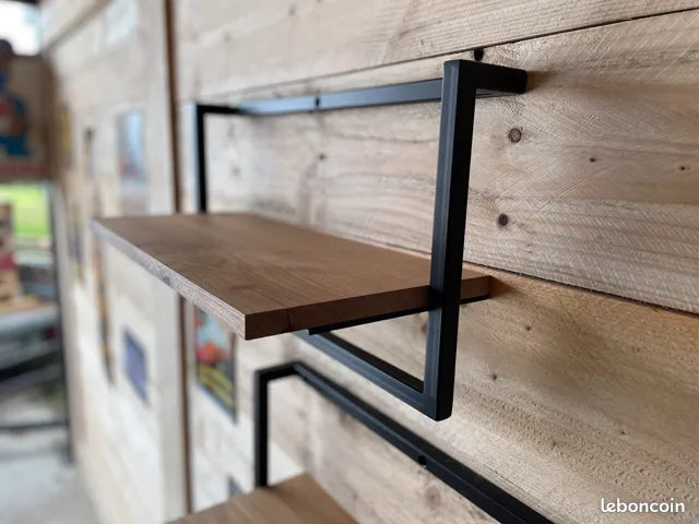 Etagères murale PRIX de base : 170€ réf 3770