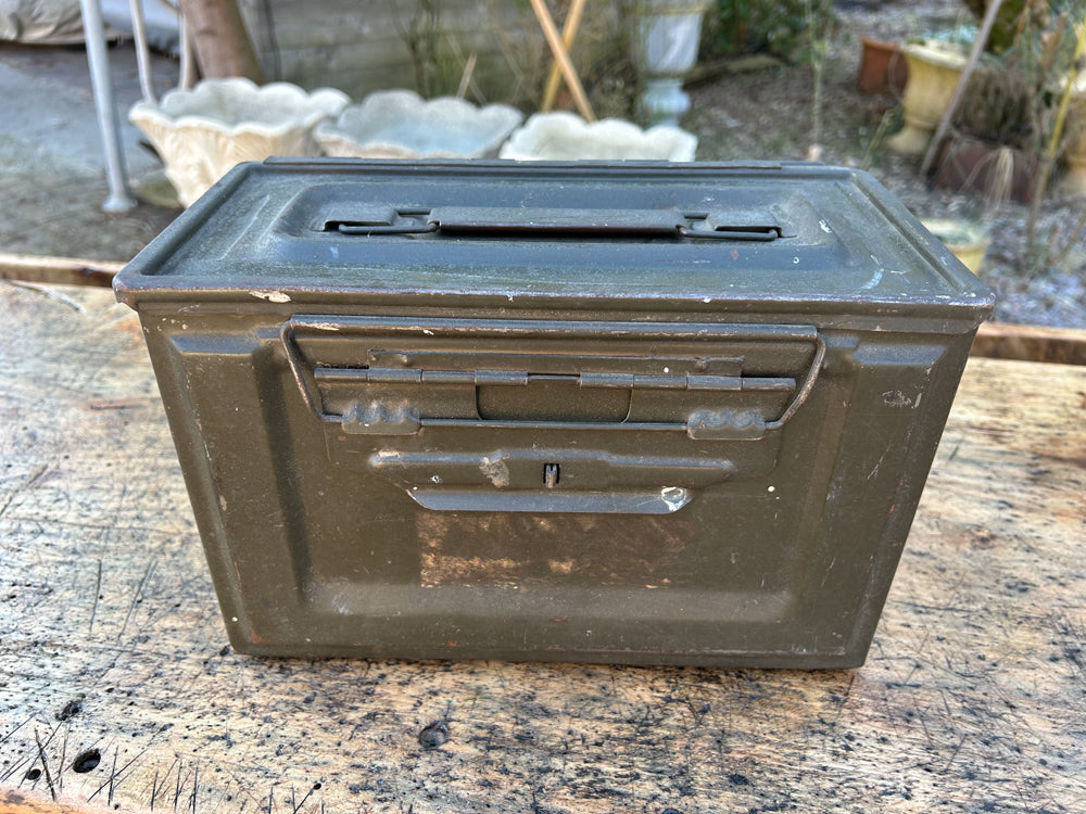Ancienne caisse à munition Réf 4383