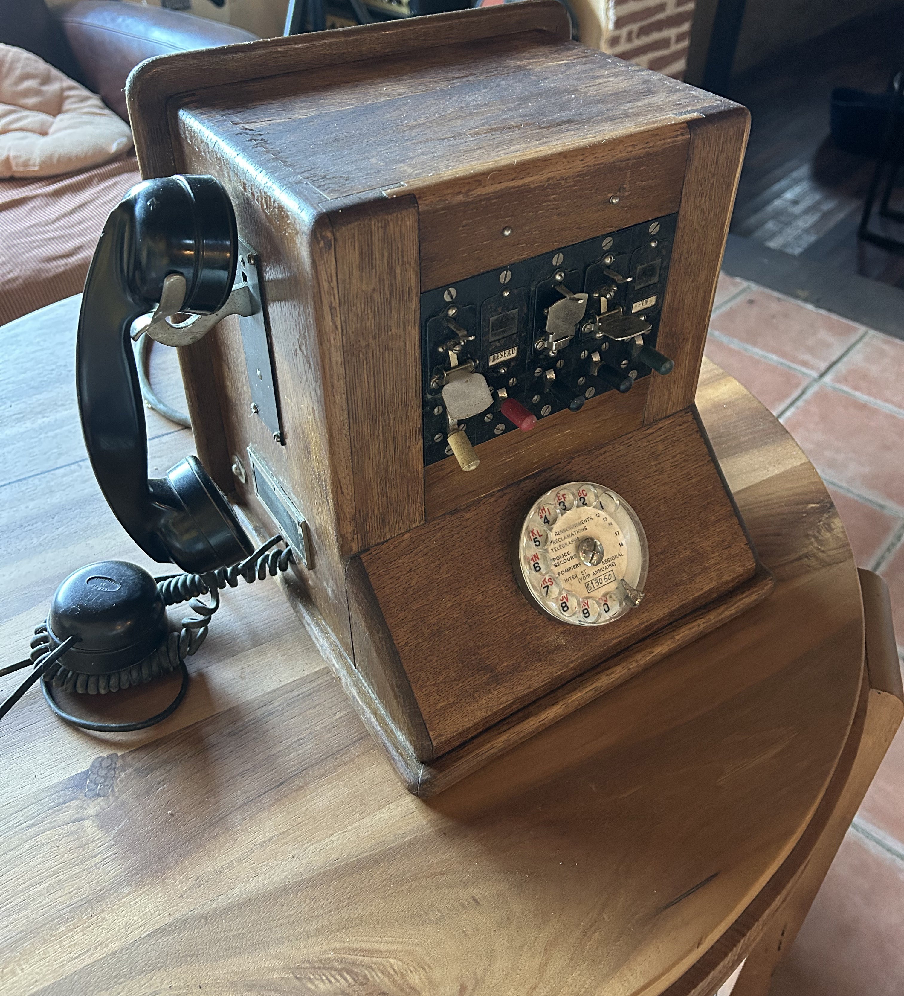 Ancien standard téléphonique 1960