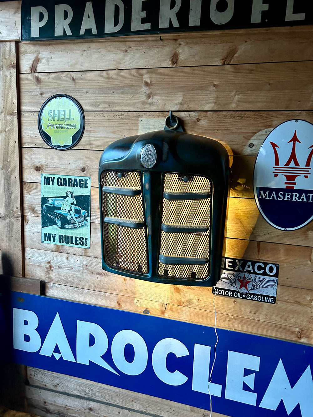 Applique calandre Tracteur Fordson Réf 4264