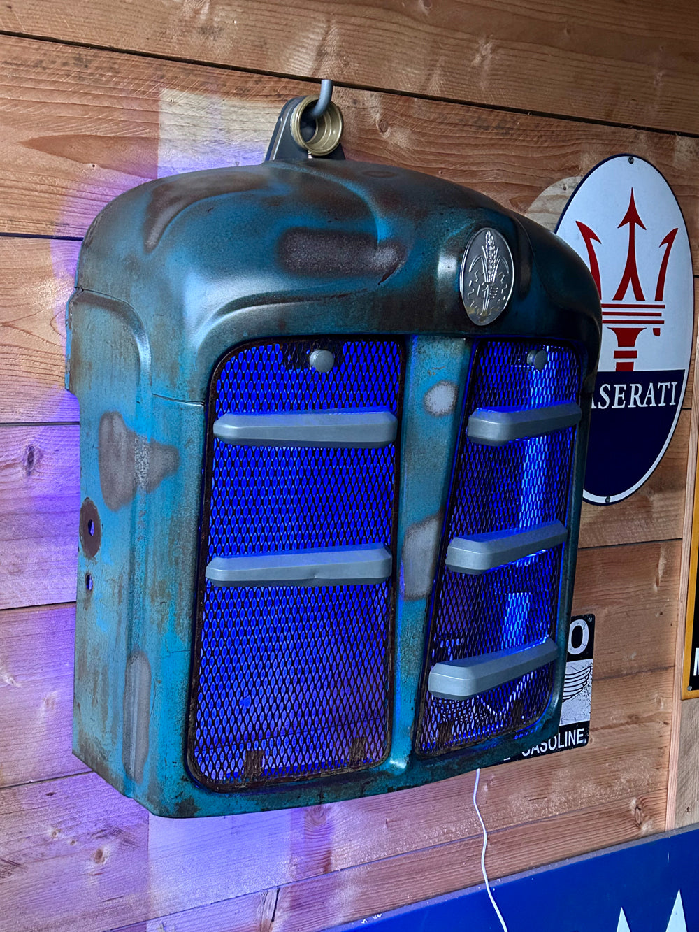 Applique calandre Tracteur Fordson Réf 4264