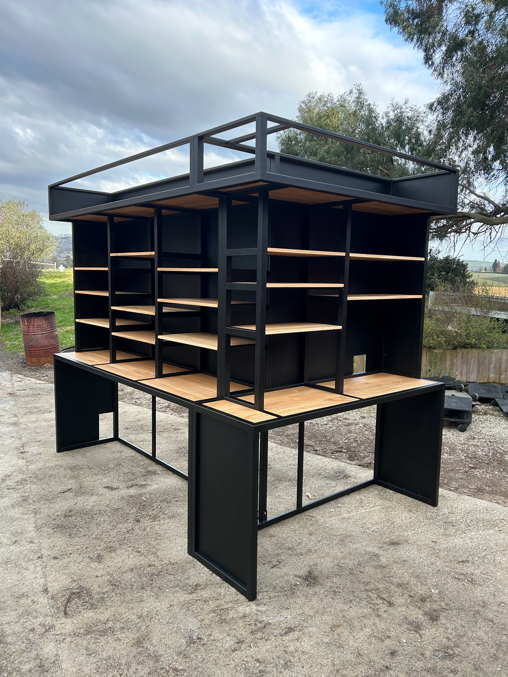 Arrière de comptoir sur mesure Réf 4397 Prix de base : 4500€