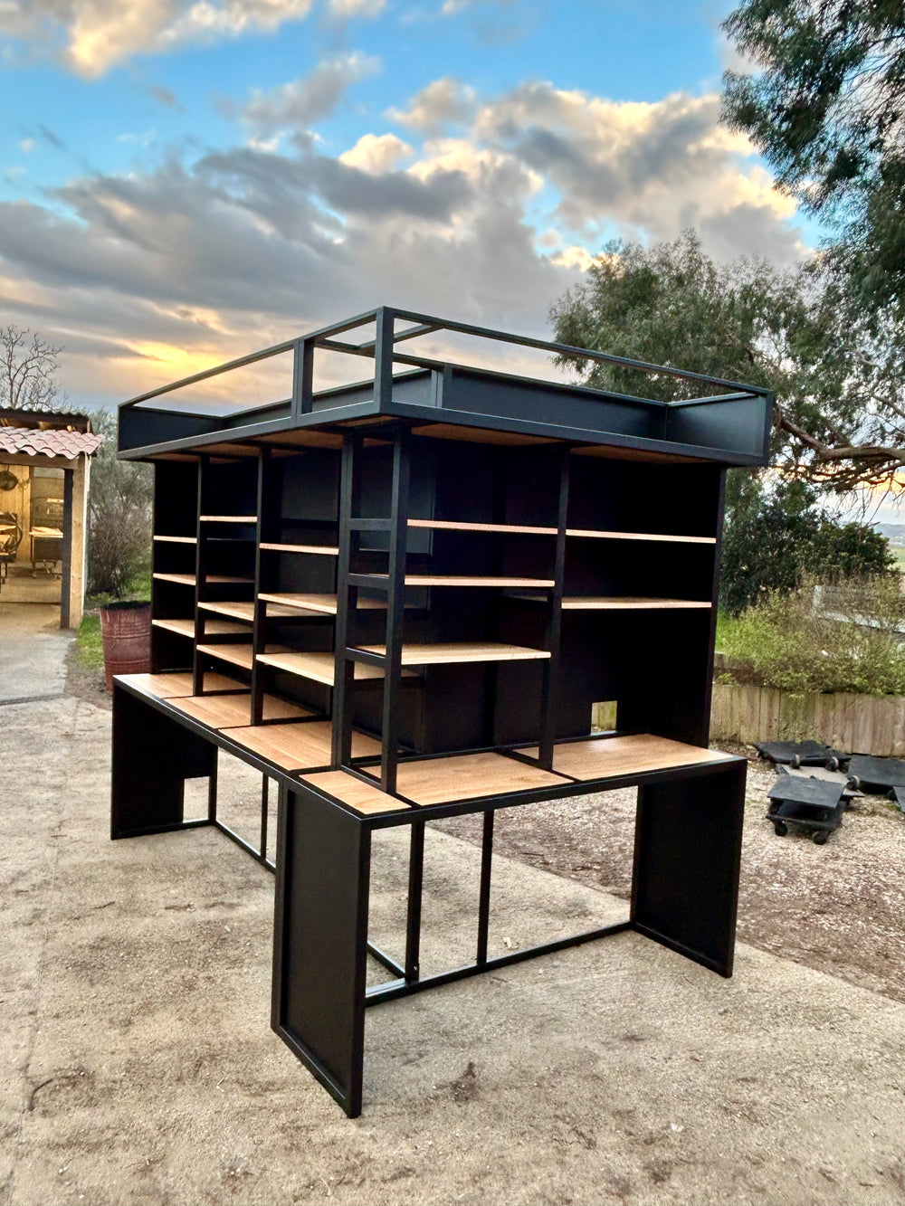 Arrière de comptoir sur mesure Réf 4397 Prix de base : 4500€