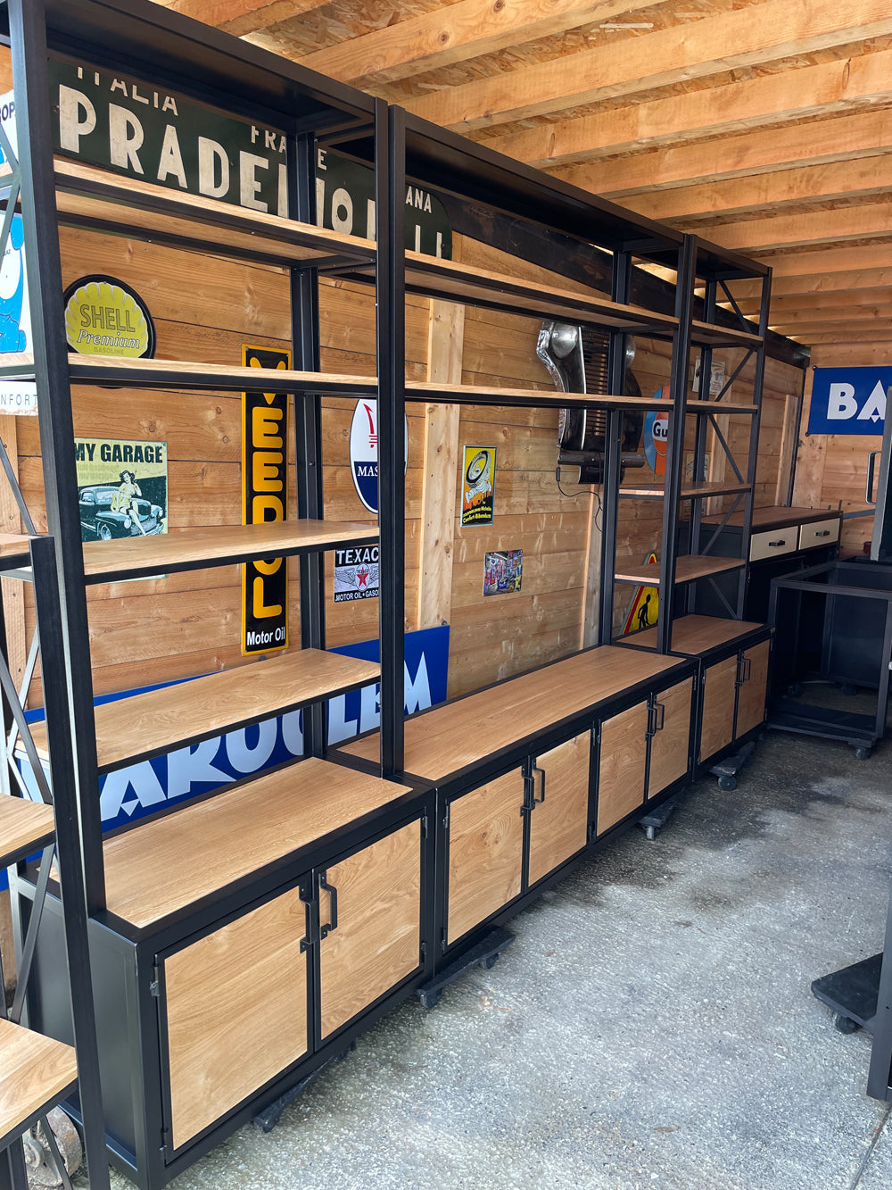 Bibliothèque/ Living design industriel. Réf 4046 Prix : 4500€