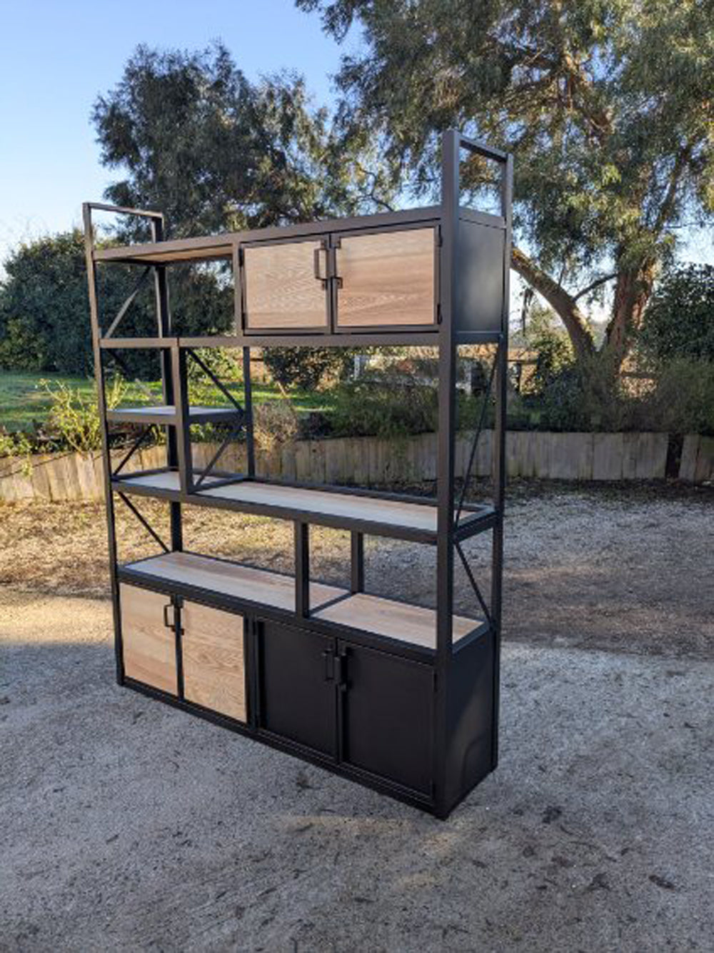 Bibliothèque design industriel Destructurèe Réf 4387 Prix de base : 2300€