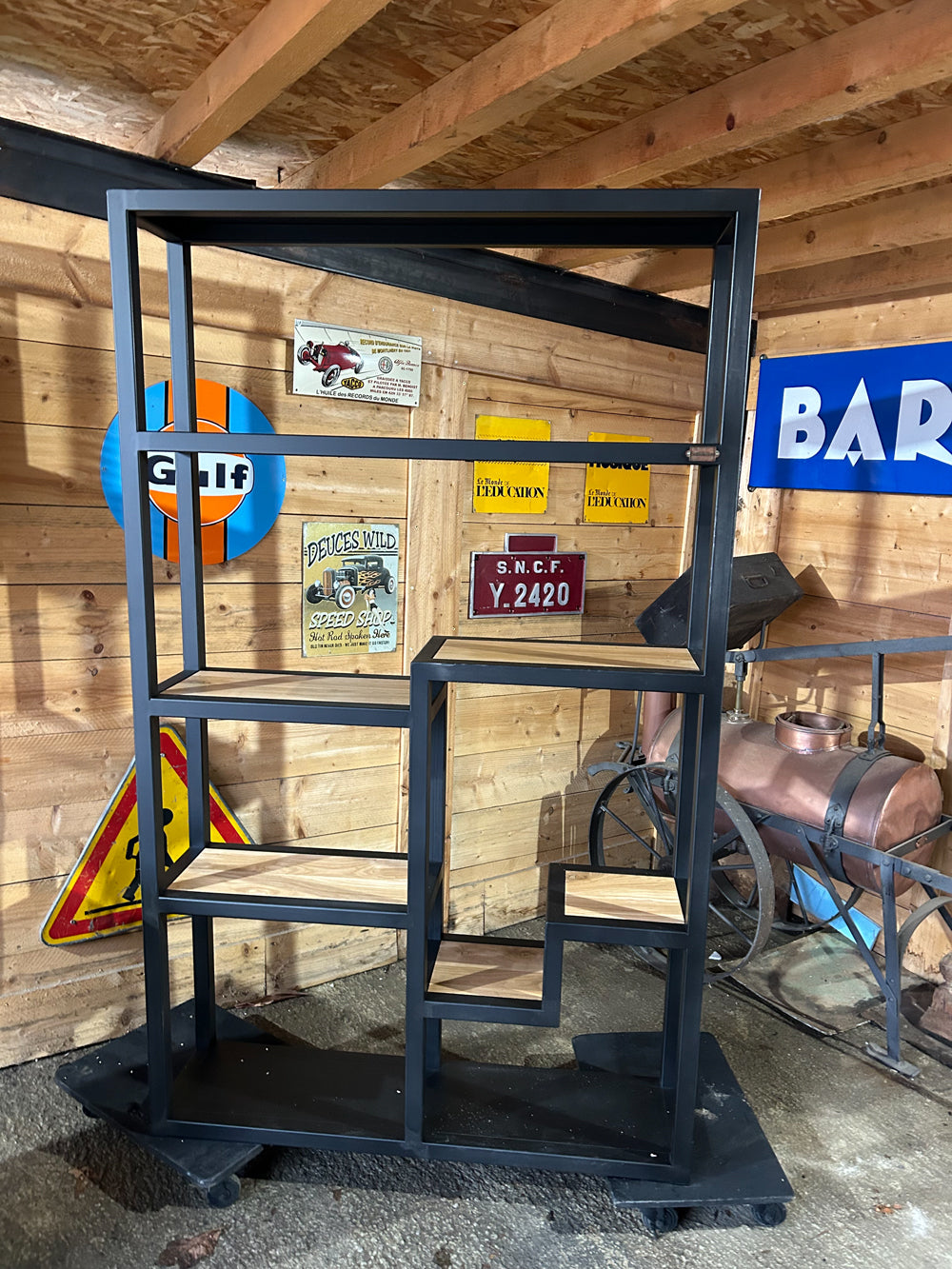 Bibliothèque industrielle destructurèe Réf 4141 Prix de base : 1050€