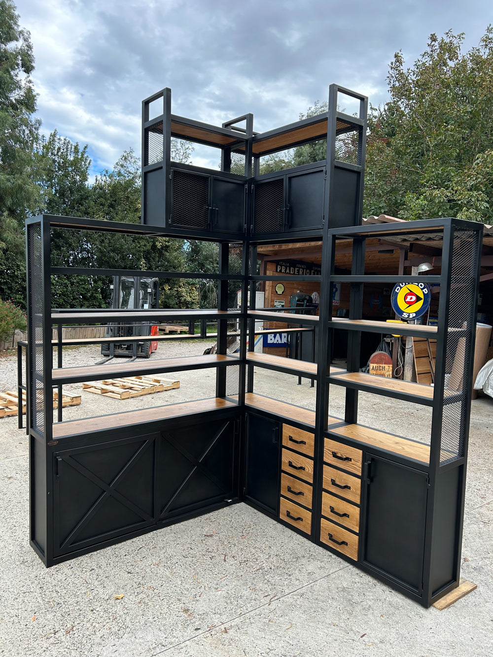 Bibliothèque d'angle design industriel Réf 4321 prix de base : 5300€