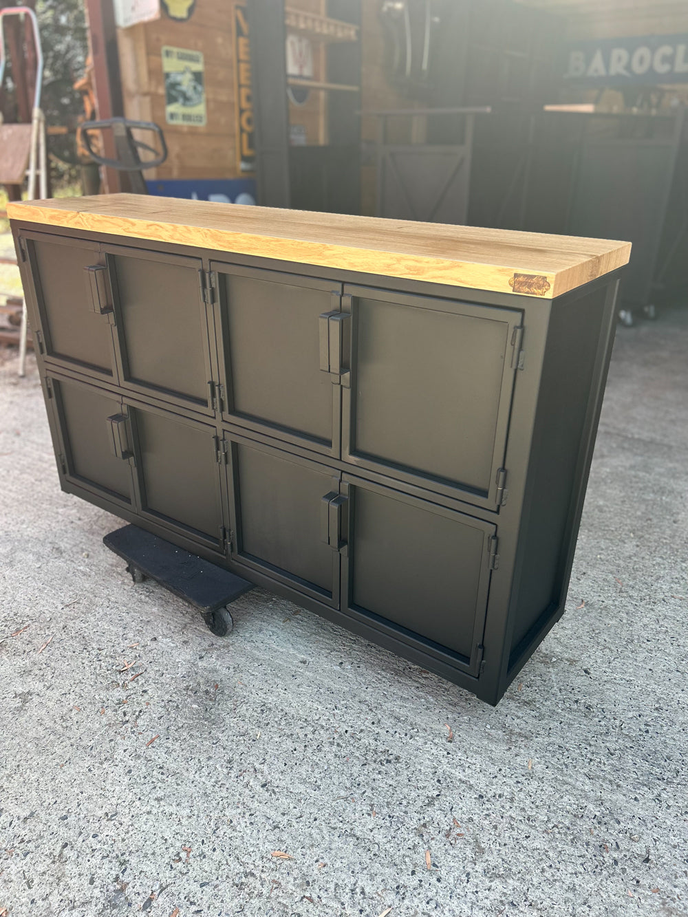 Buffet industriel 8 portes Réf 4089 Prix de base 1100€