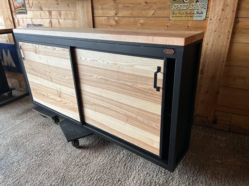 Buffet 2 portes coulissantes Réf 4090 Prix de base : 1250€