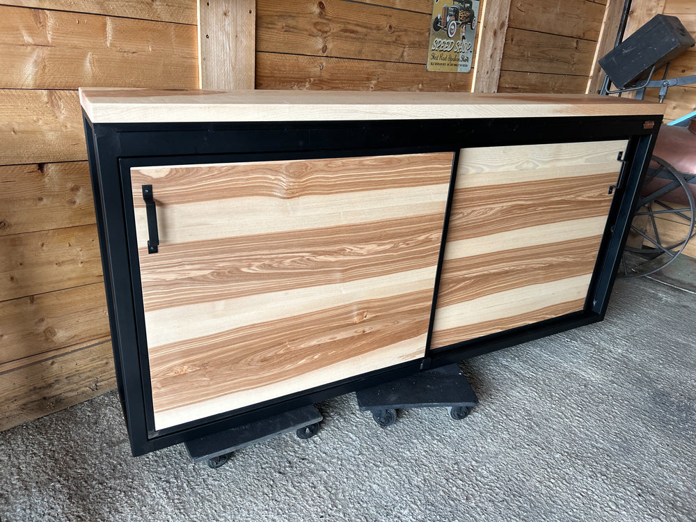 Buffet 2 portes coulissantes Réf 4090 Prix de base : 1250€