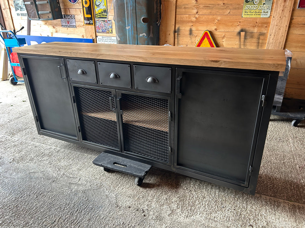 Buffet industriel 4 portes et 3 tiroirs réf 4448 prix de base 1690€