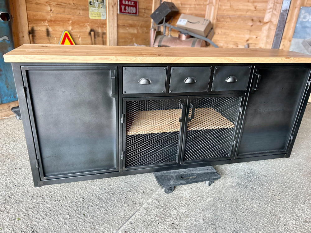 Buffet industriel 4 portes et 3 tiroirs réf 4448 prix de base 1690€