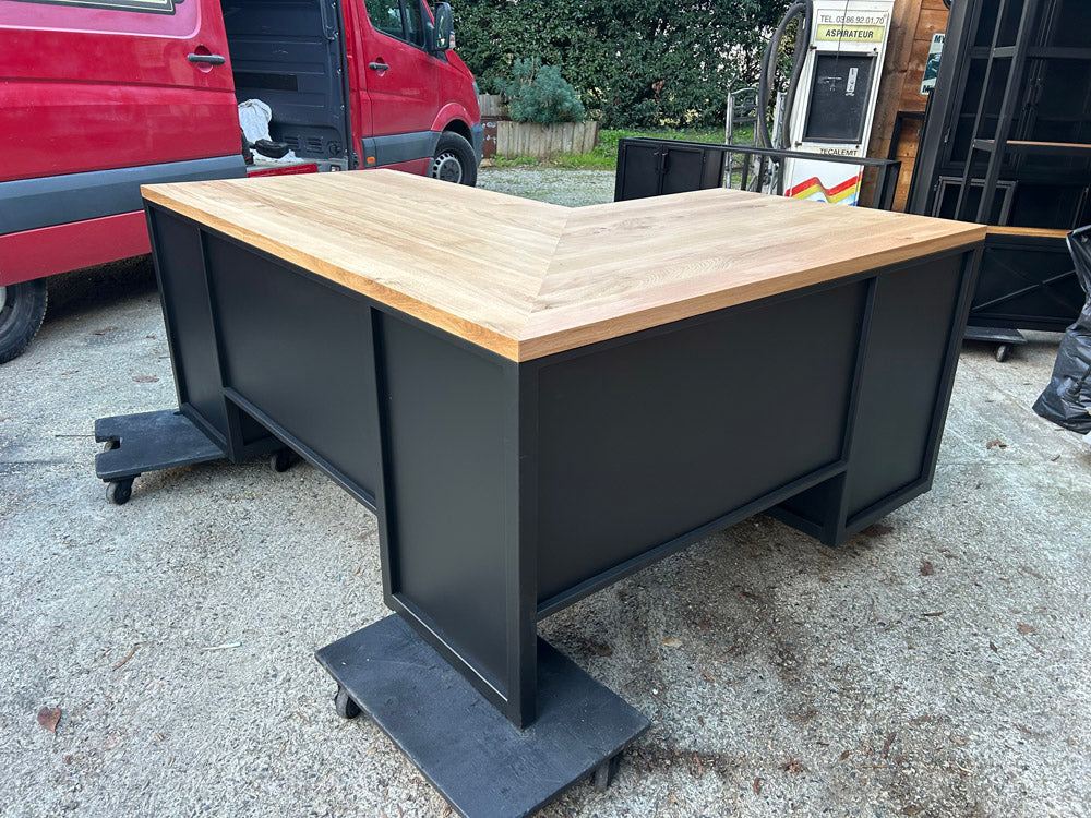 Bureau design industriel d'angle - Réf 4610 - Prix de base 2400€