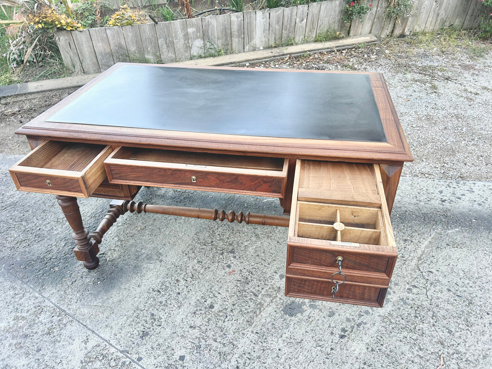 Bureau de Notaire Noyer Massif Époque 1900