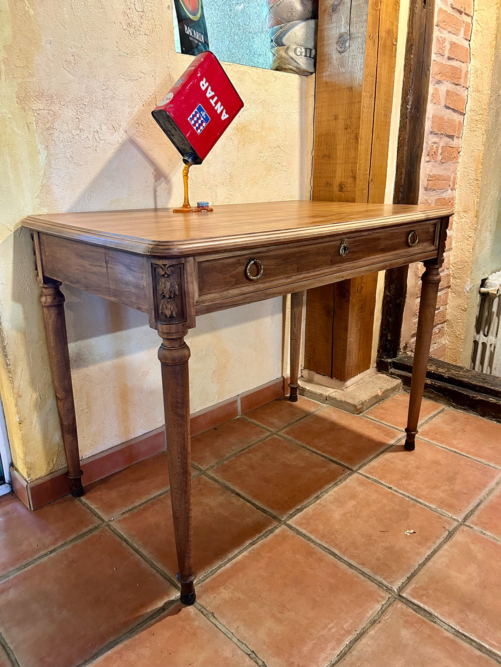 Bureau en noyer style XIX éme Réf 4289