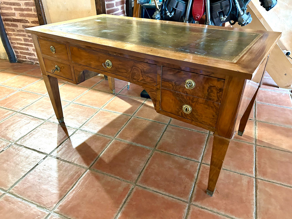 Bureau noyer Massif 1940 Réf 4149