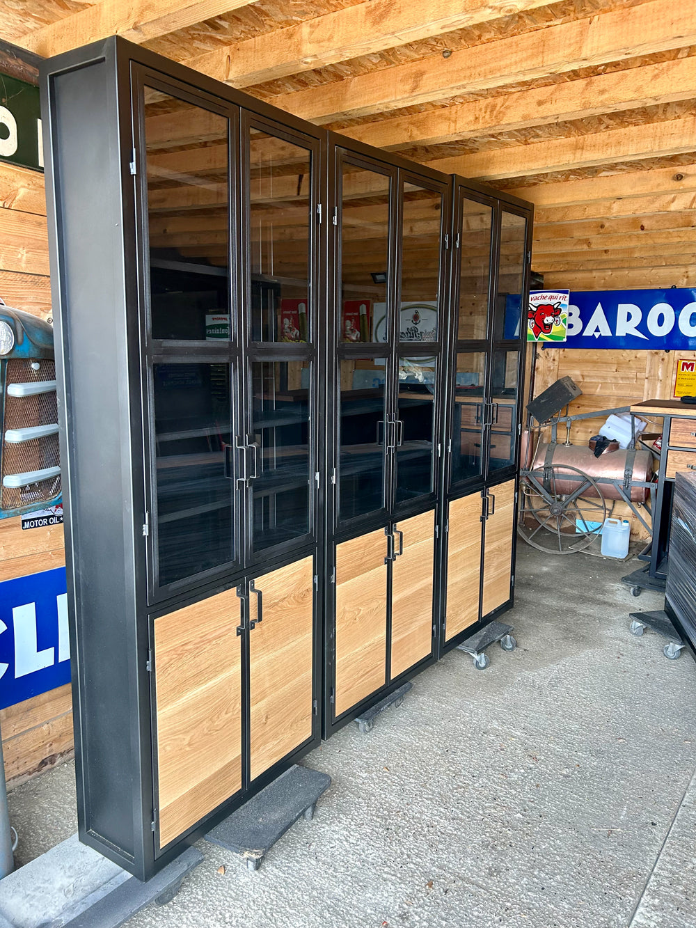 Bibliothèque design industriel vitrée Réf 4280 Prix de base : 3900€