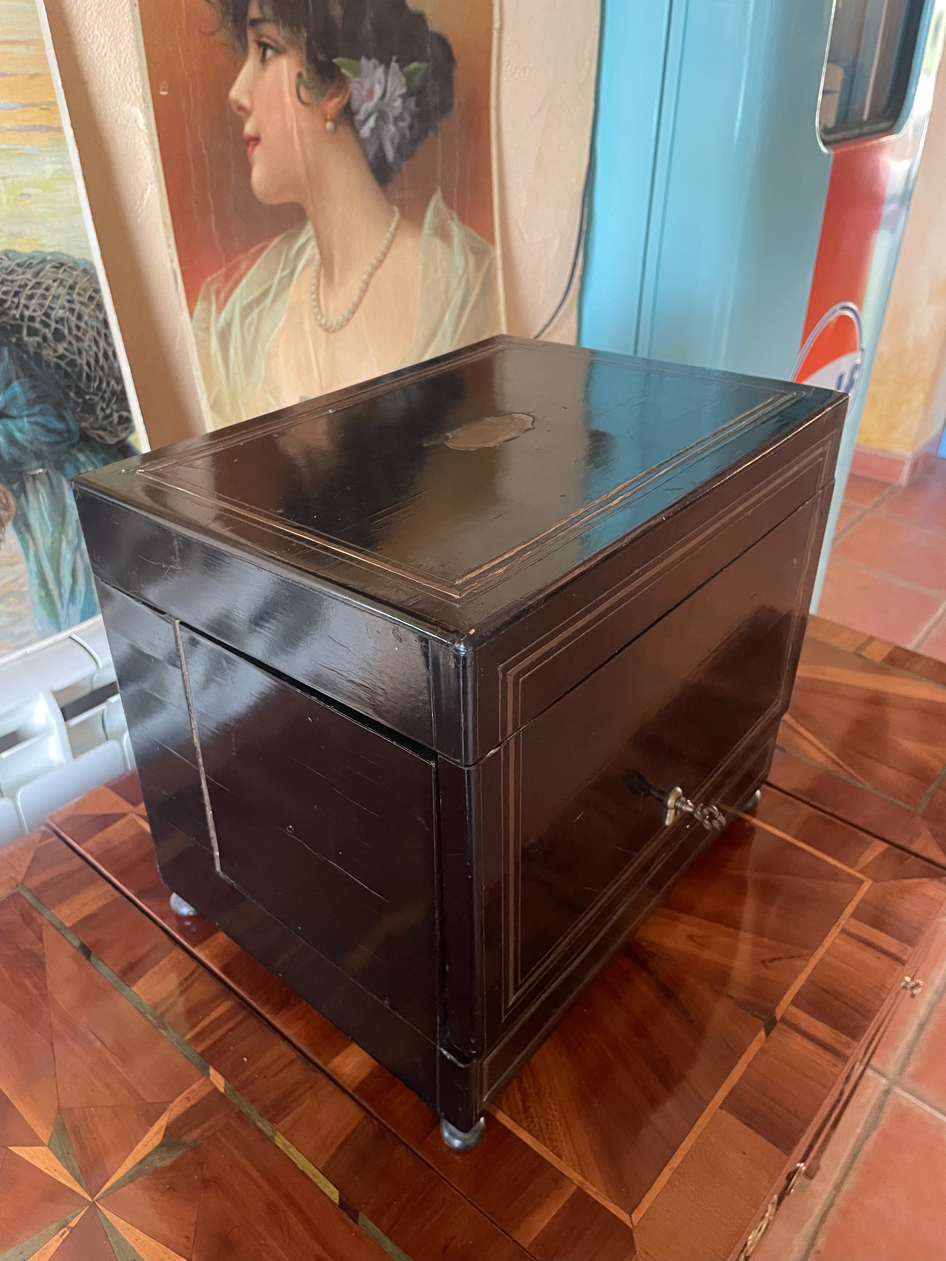 Cave à Liqueur Napoléon III Bois Laiton 15 Verres