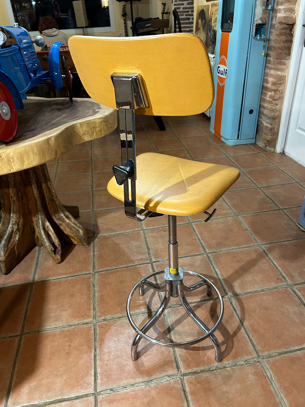 Chaise haute BAO 1960 réf 4196