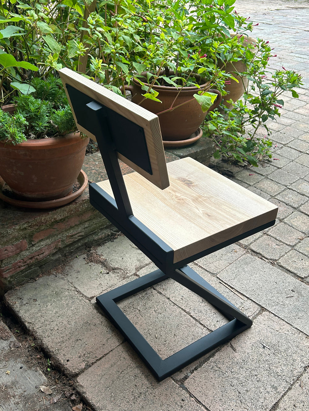 Chaise design industriel Réf 4549 Prix de base : 150€