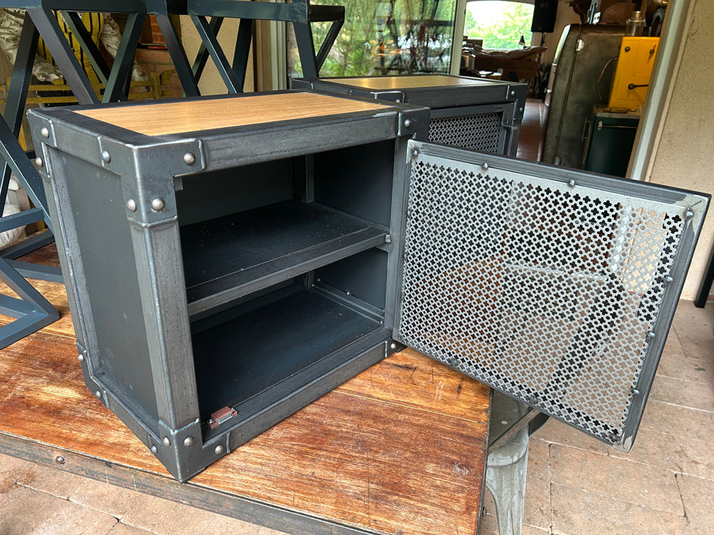 Chevet industriel modèle Manhattan Réf 4492 Prix de base 490€