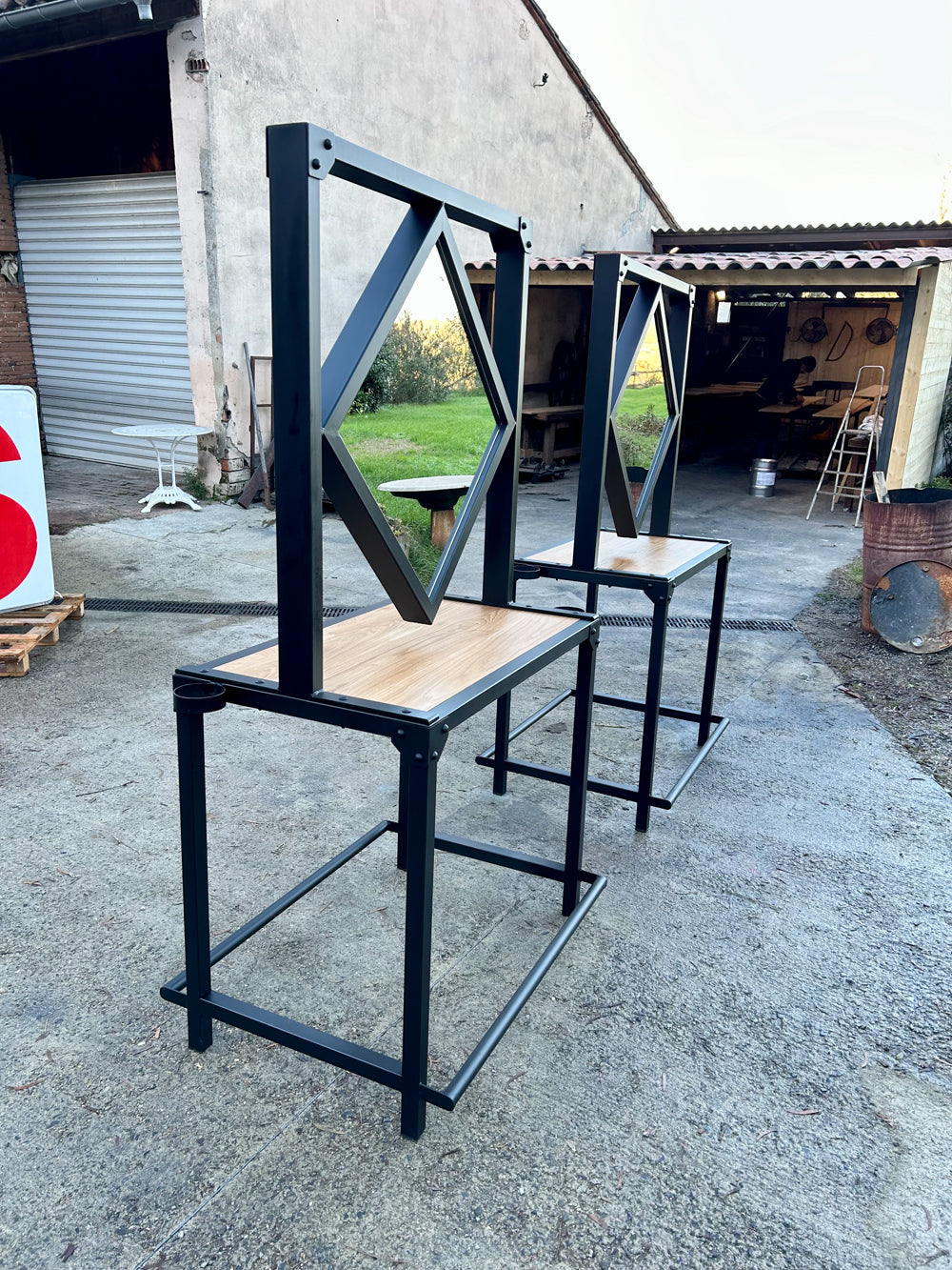 Console miroir de salon de coiffure Réf 4353 Prix de base : 1300€