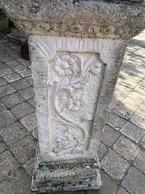 Colonne avec pigne de pin 1980/90 - RF 4675