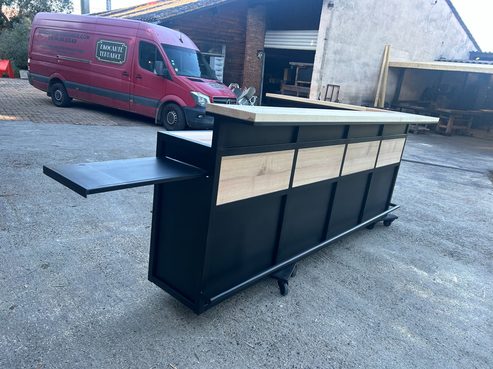 Comptoir industriel simple plateau PRIX de base : 2890€ réf 3929
