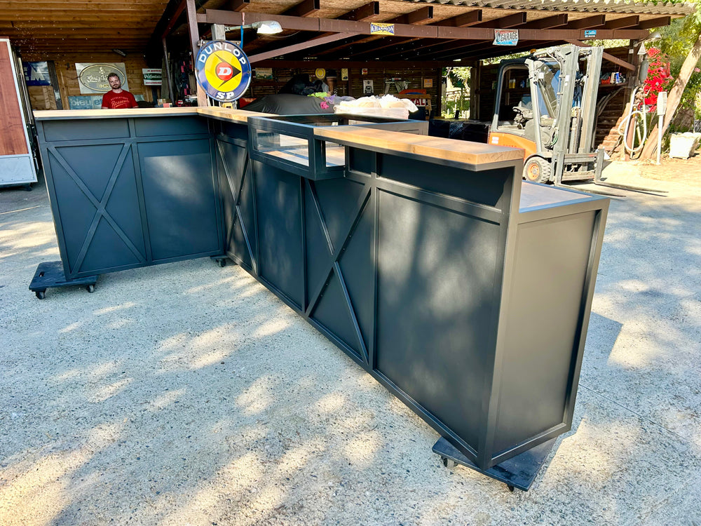 Comptoir de commerce avec vitrine Réf 4488 Prix de base 4300€