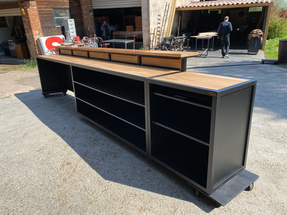 Comptoir design industriel bandeau bois. Réf 4475 Prix à partir de 3900€