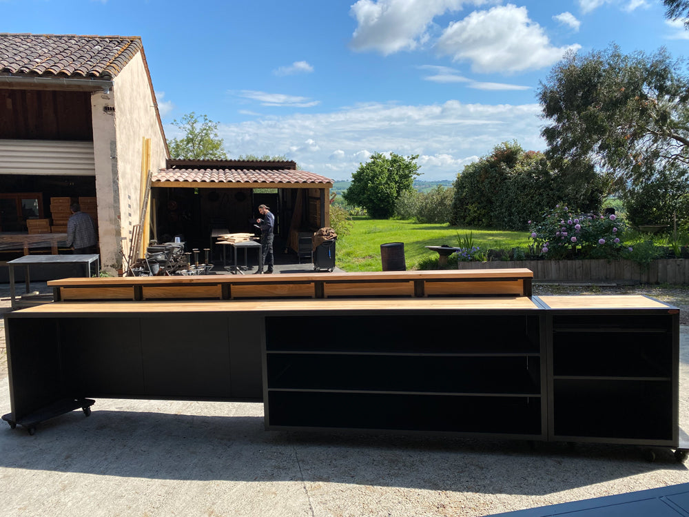 Comptoir design industriel bandeau bois. Réf 4475 Prix à partir de 3900€