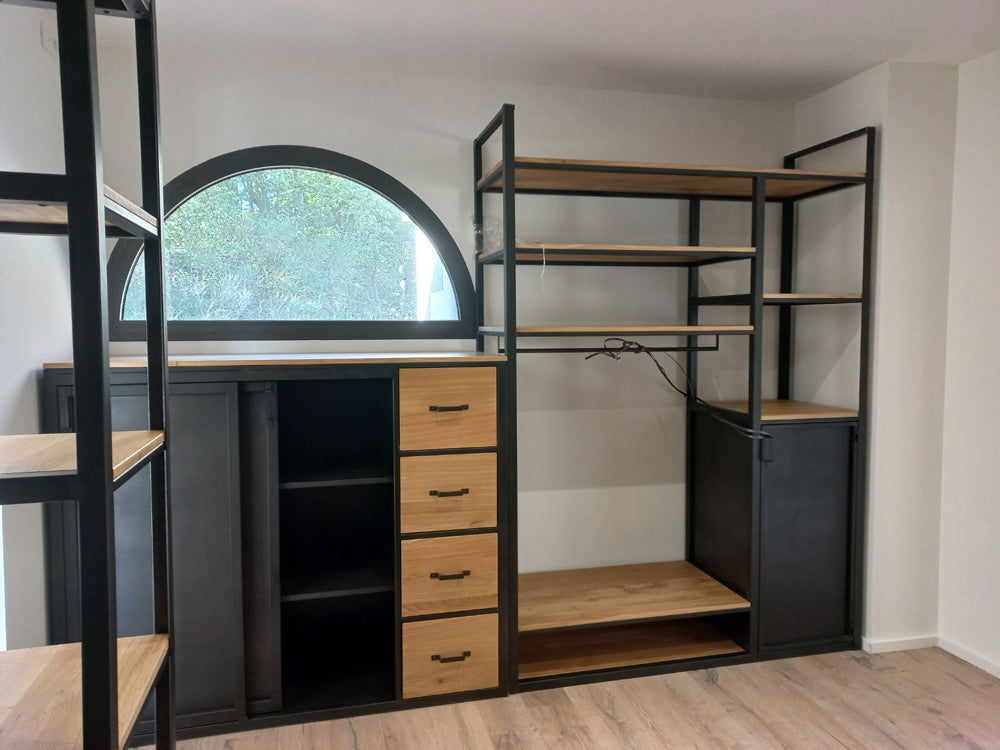 Dressing design industriel Réf 4129 Prix de base : 7900€