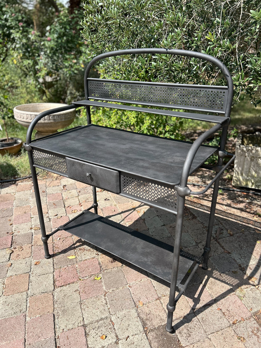 Desserte de toilette en mètal 1920/30 Réf 4541