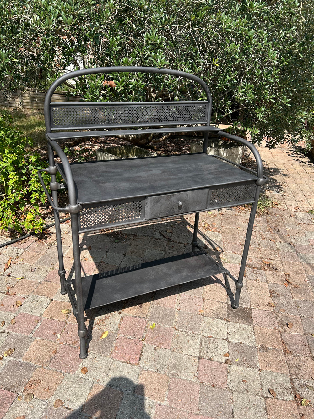 Desserte de toilette en mètal 1920/30 Réf 4541