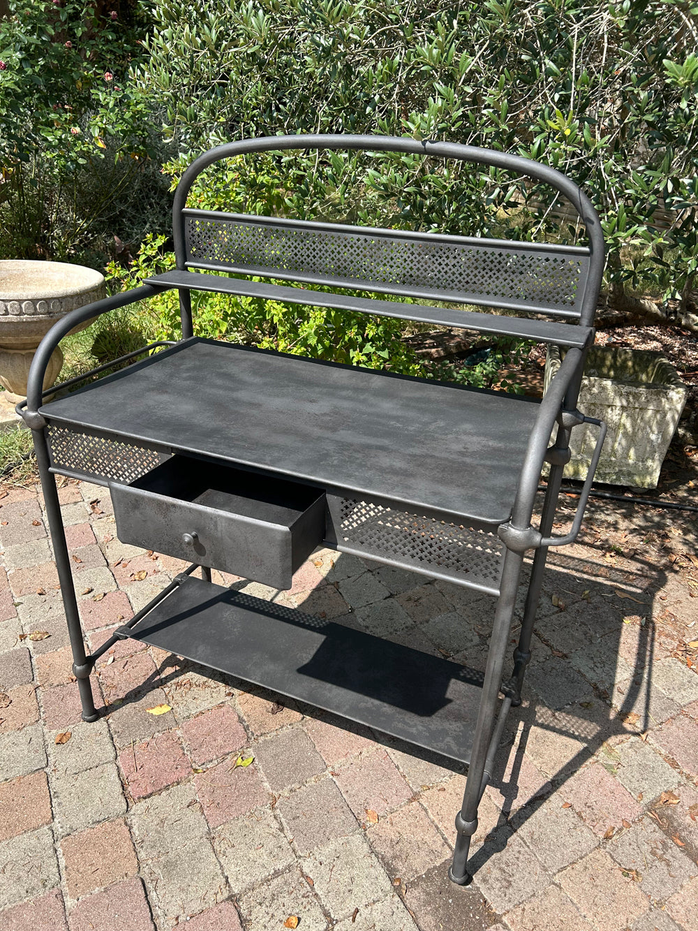 Desserte de toilette en mètal 1920/30 Réf 4541