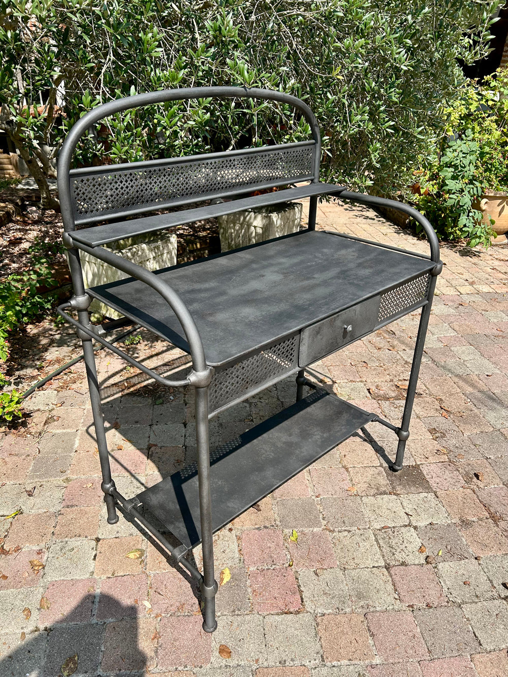 Desserte de toilette en mètal 1920/30 Réf 4541