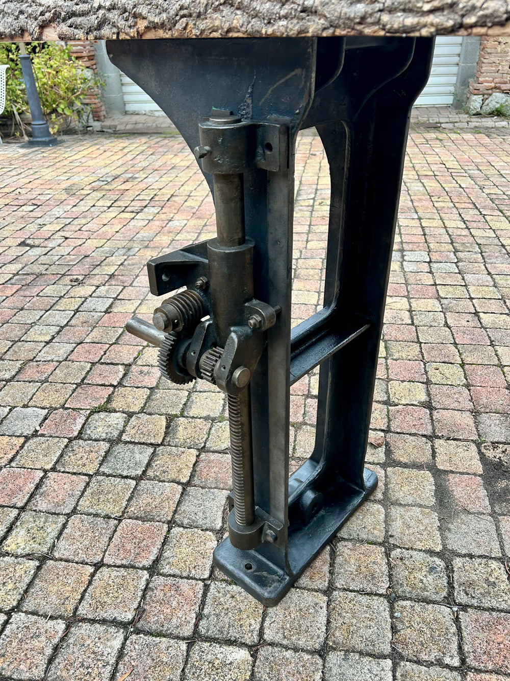 Grand mange debout piètement fonte 1900 Réf 4323