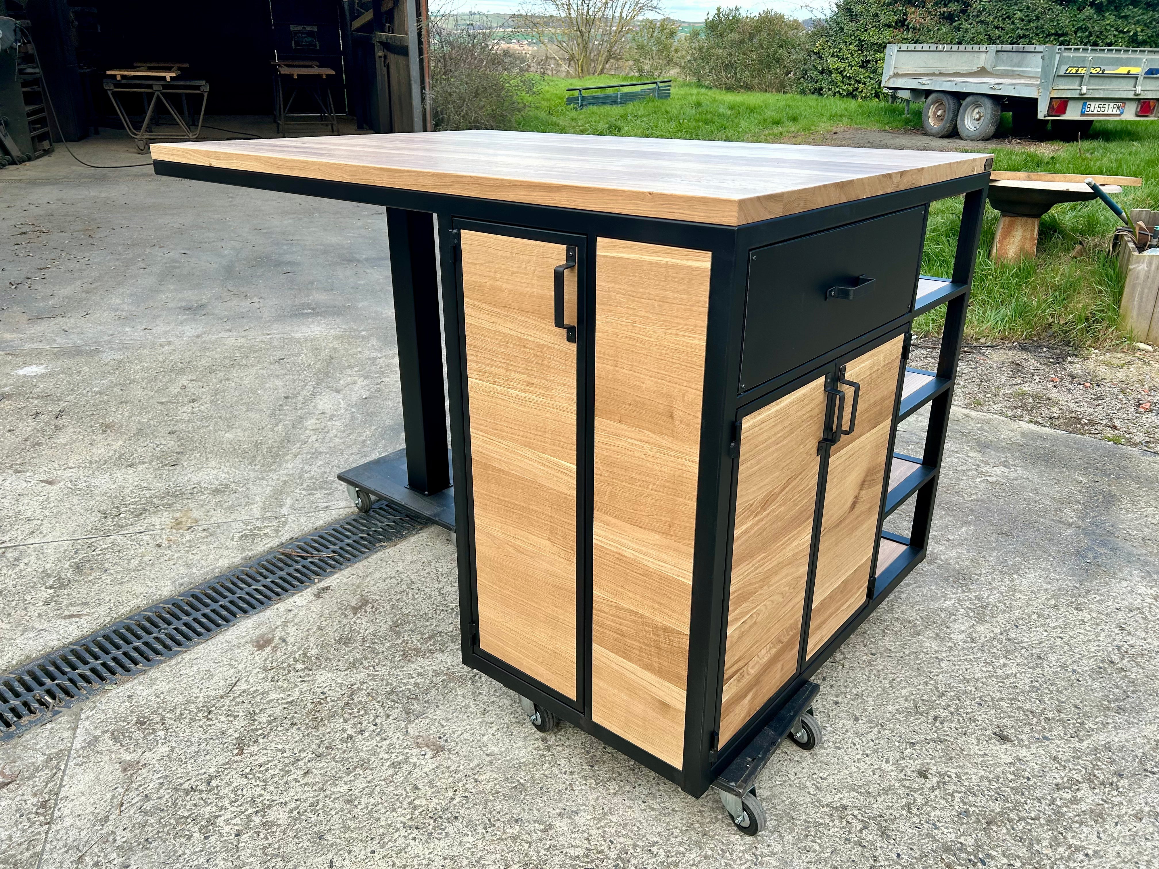 Ilot central design industriel PRIX de base :2800€ réf 3952