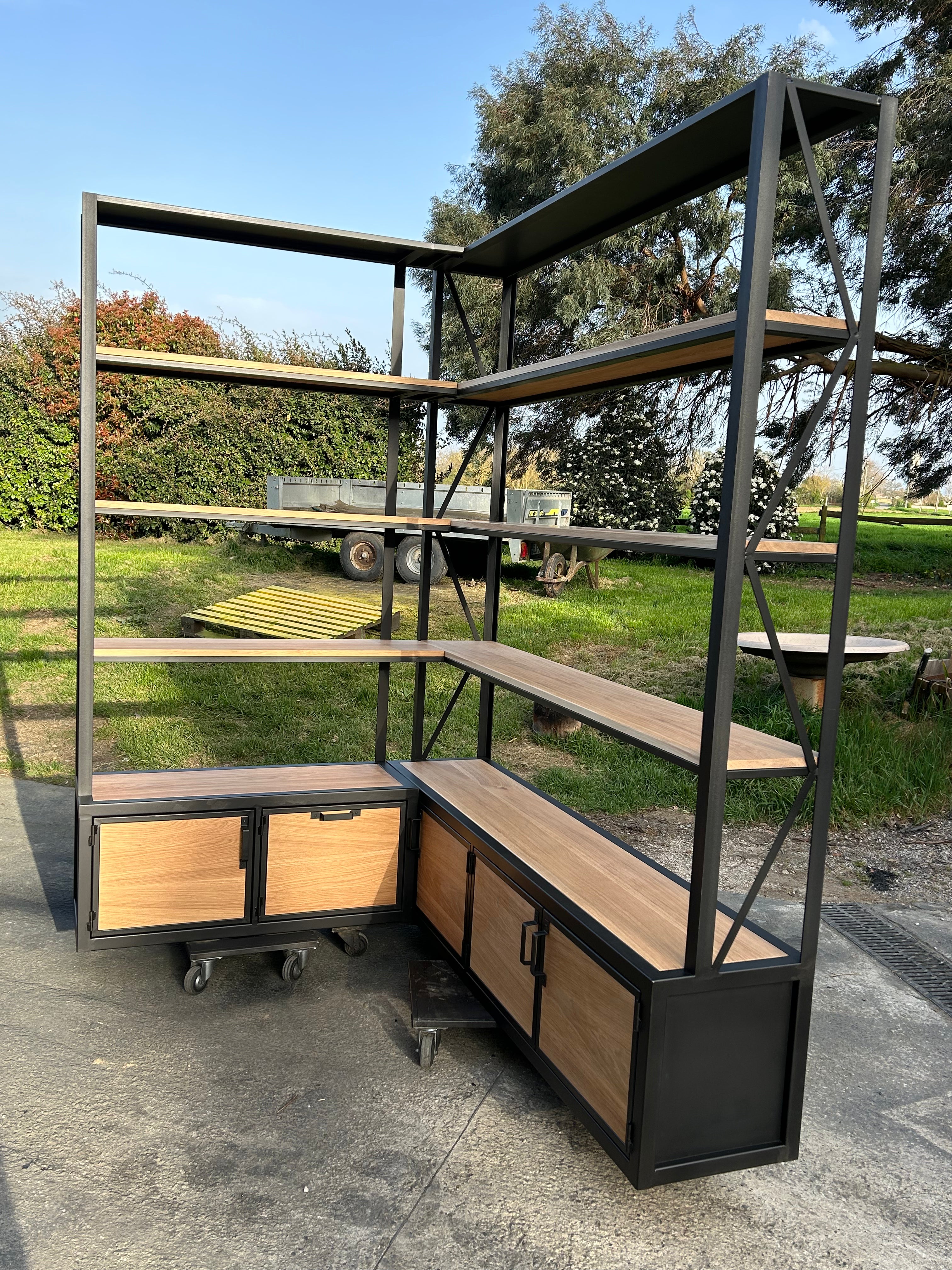 Bibliothèque d'angle métal et chêne création Prix de basse 7000€ Réf 4188