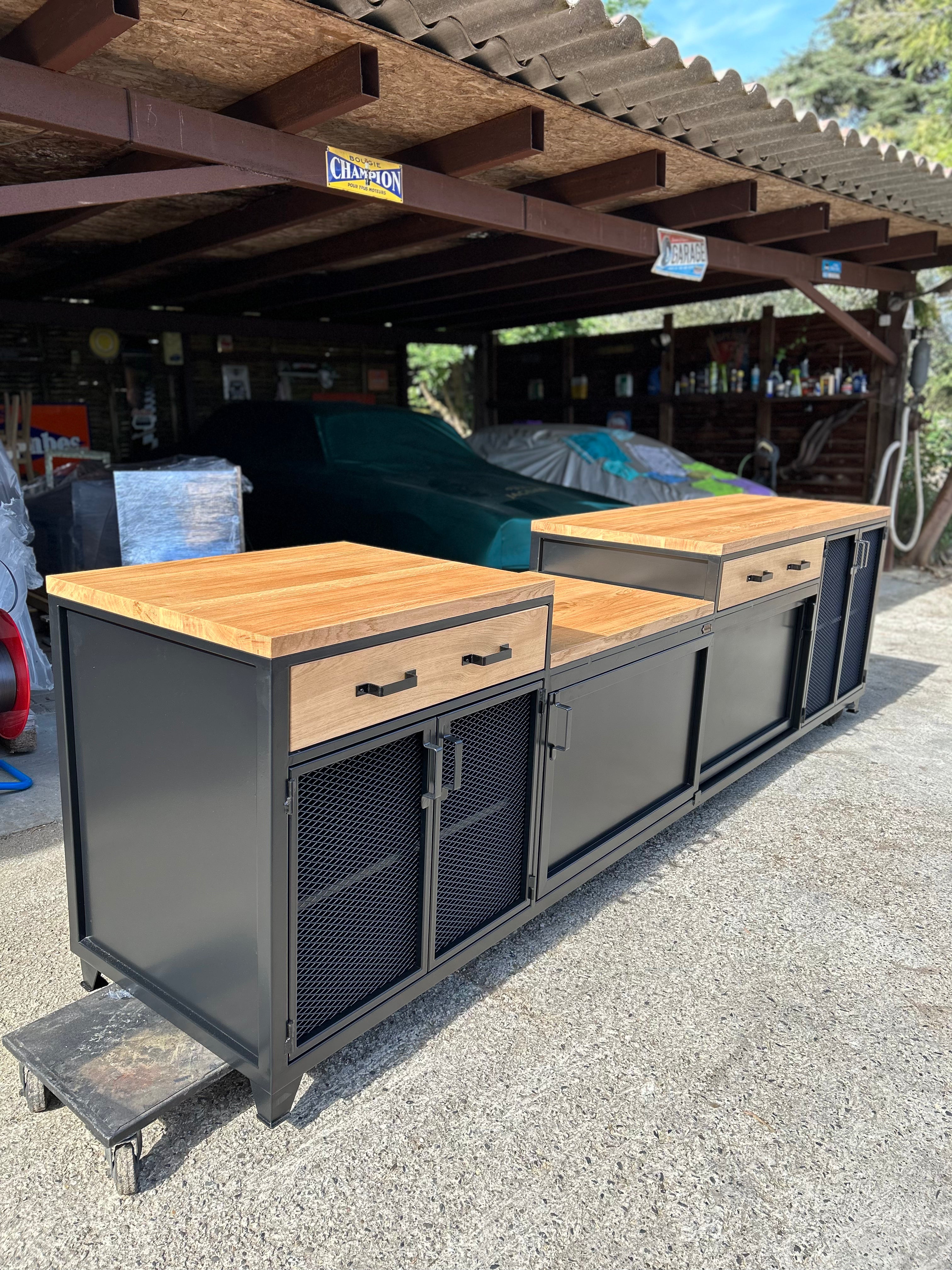 Cuisine d'été design industriel PRIX de base: 4500€ réf 3716