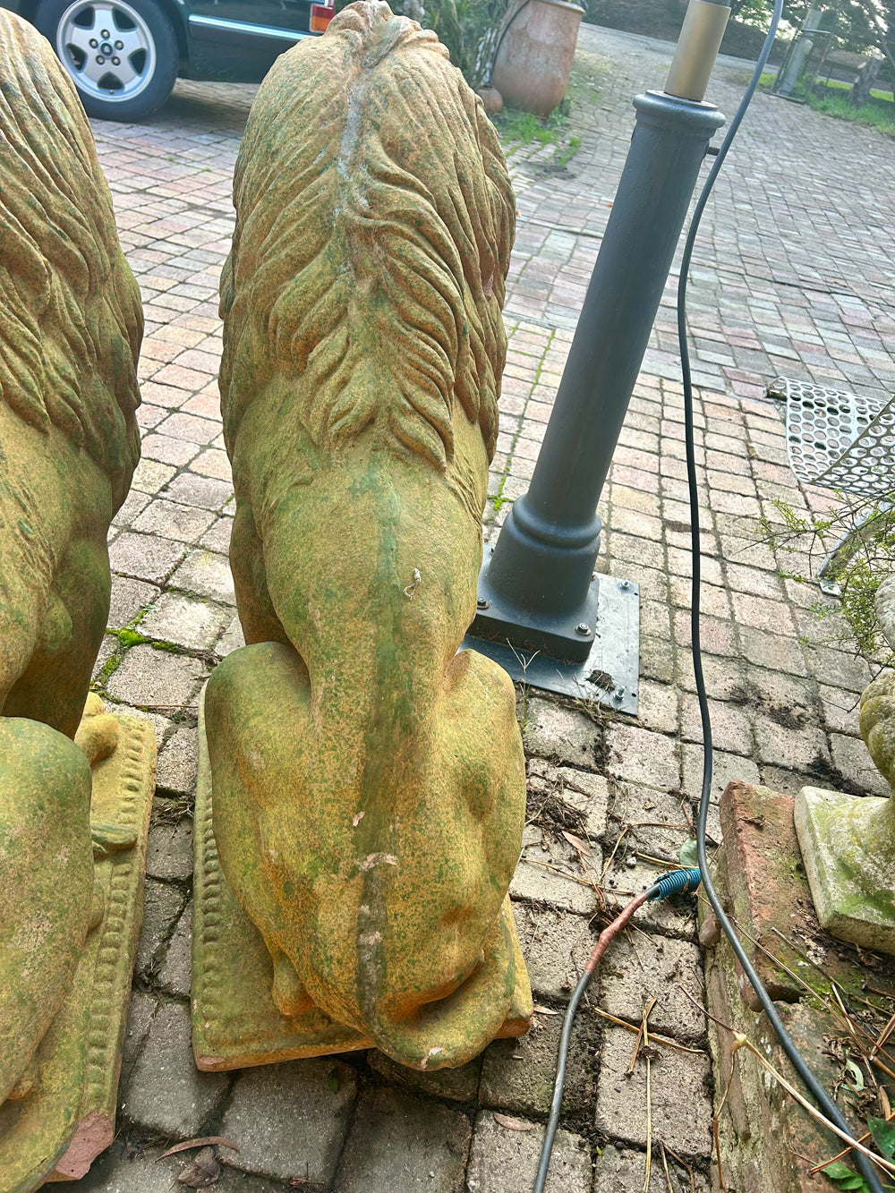 Imposant Lion en pierre reconstitué Réf 4340