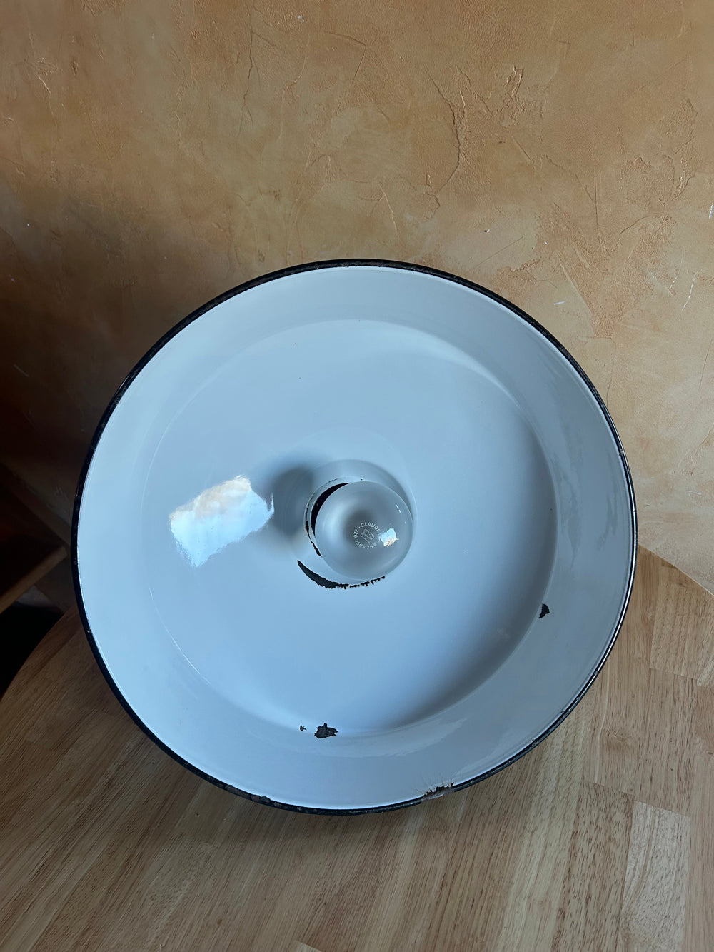 Lampe d'atelier émaillée 1950