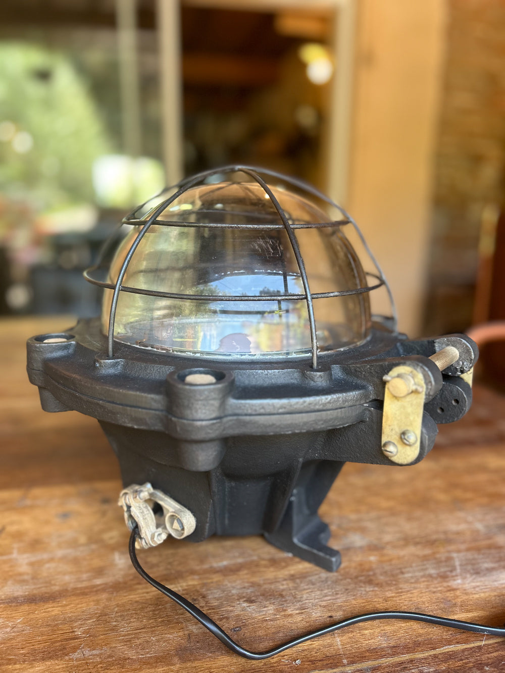 Lampe d'atelier fonte 1940/50 réf 4257