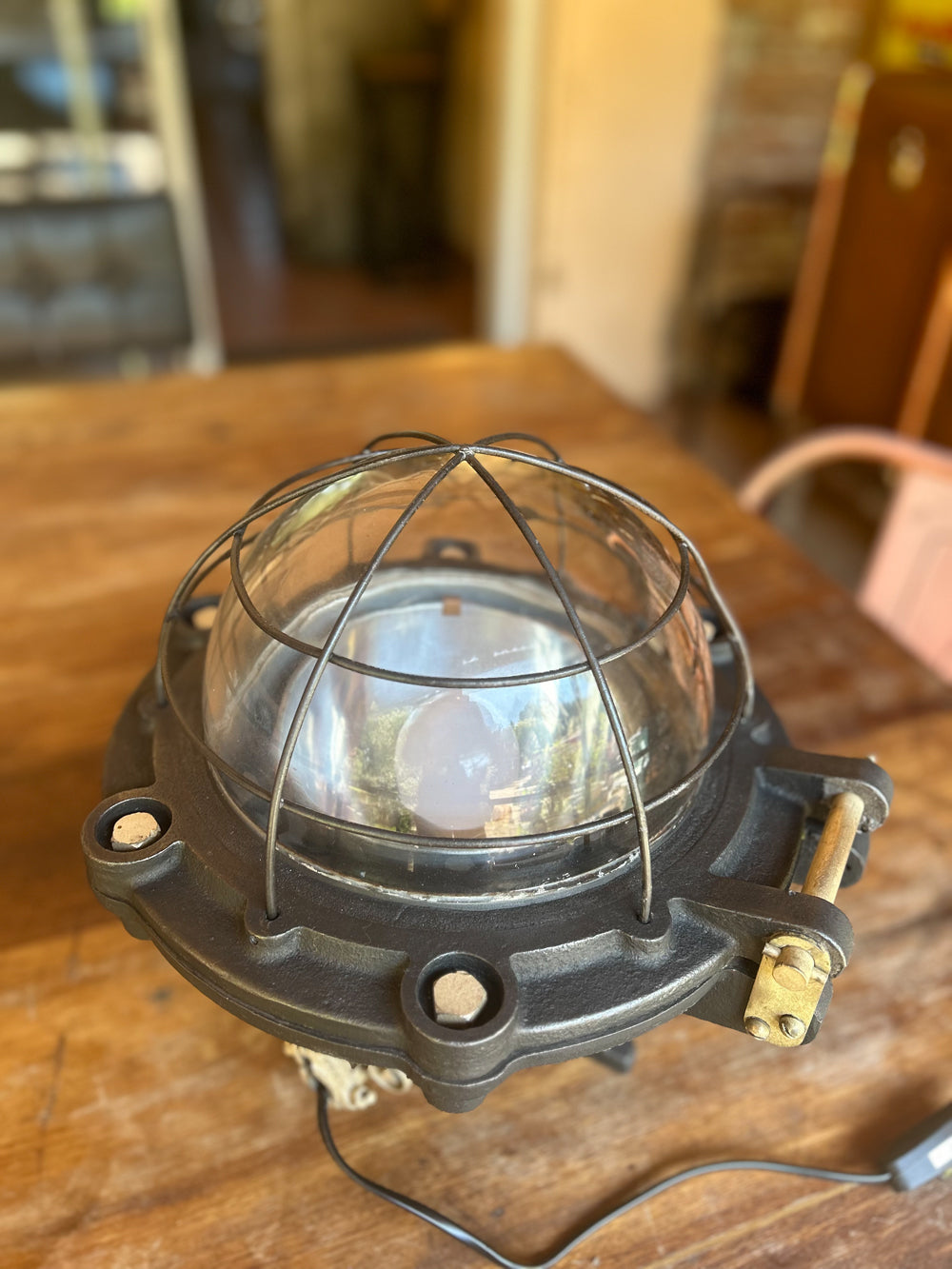 Lampe d'atelier fonte 1940/50 réf 4257