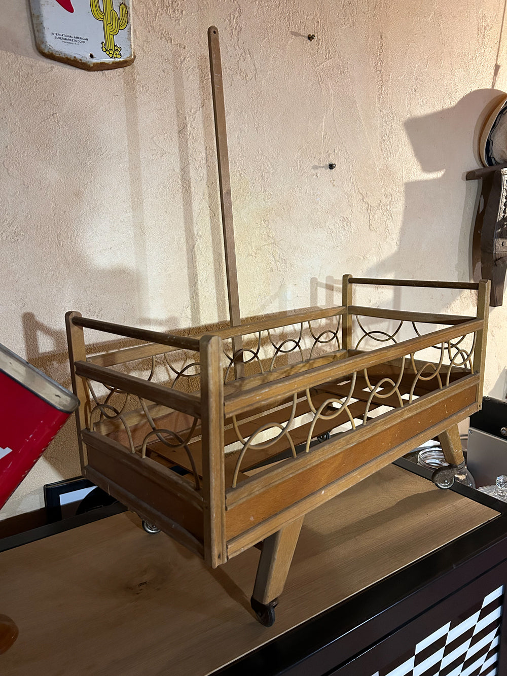 Lit de poupée en bois ancien réf 4127