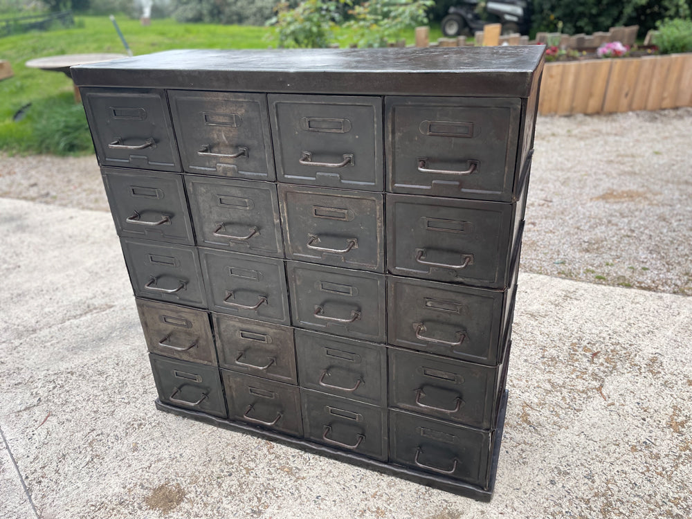 Meuble 20 tiroirs STRAFOR 1940 réf 4035