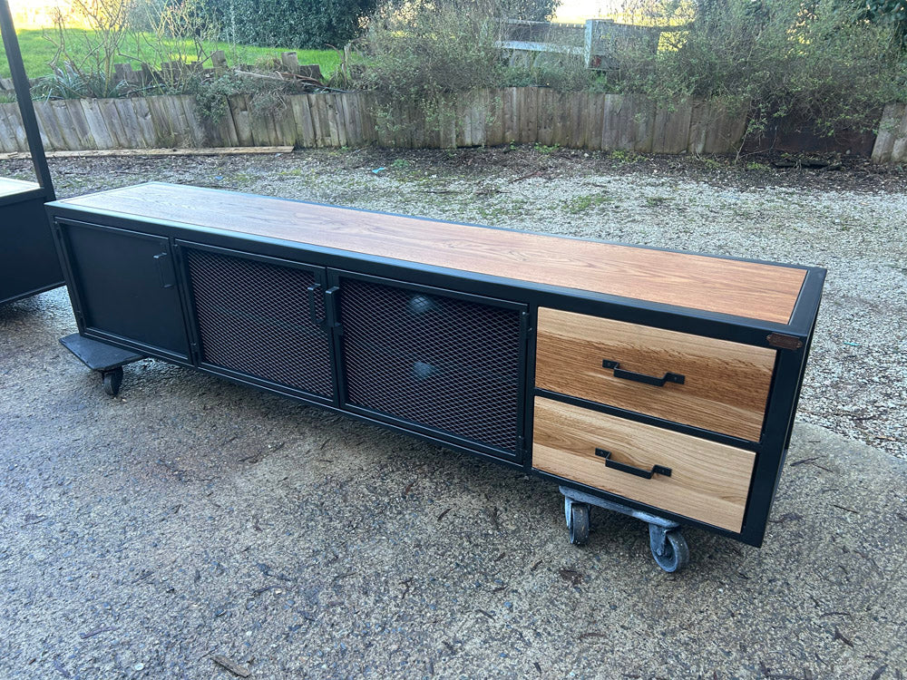 Brocantetendance restauration et fabrication de meuble