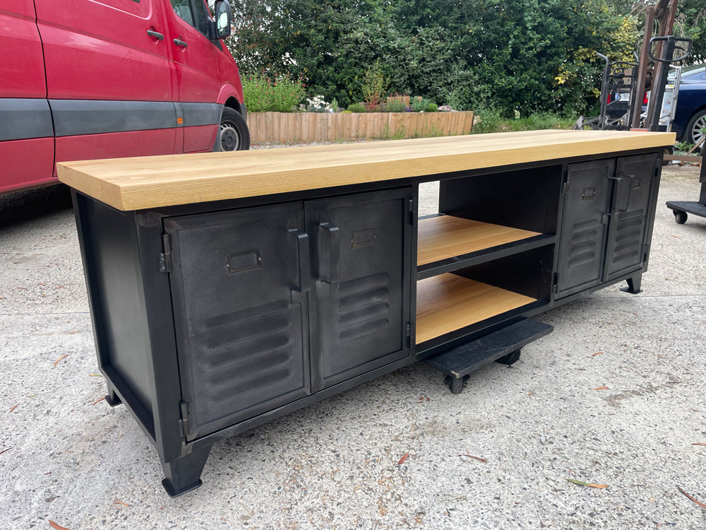 Meuble TV portes vestiaire Réf 4057