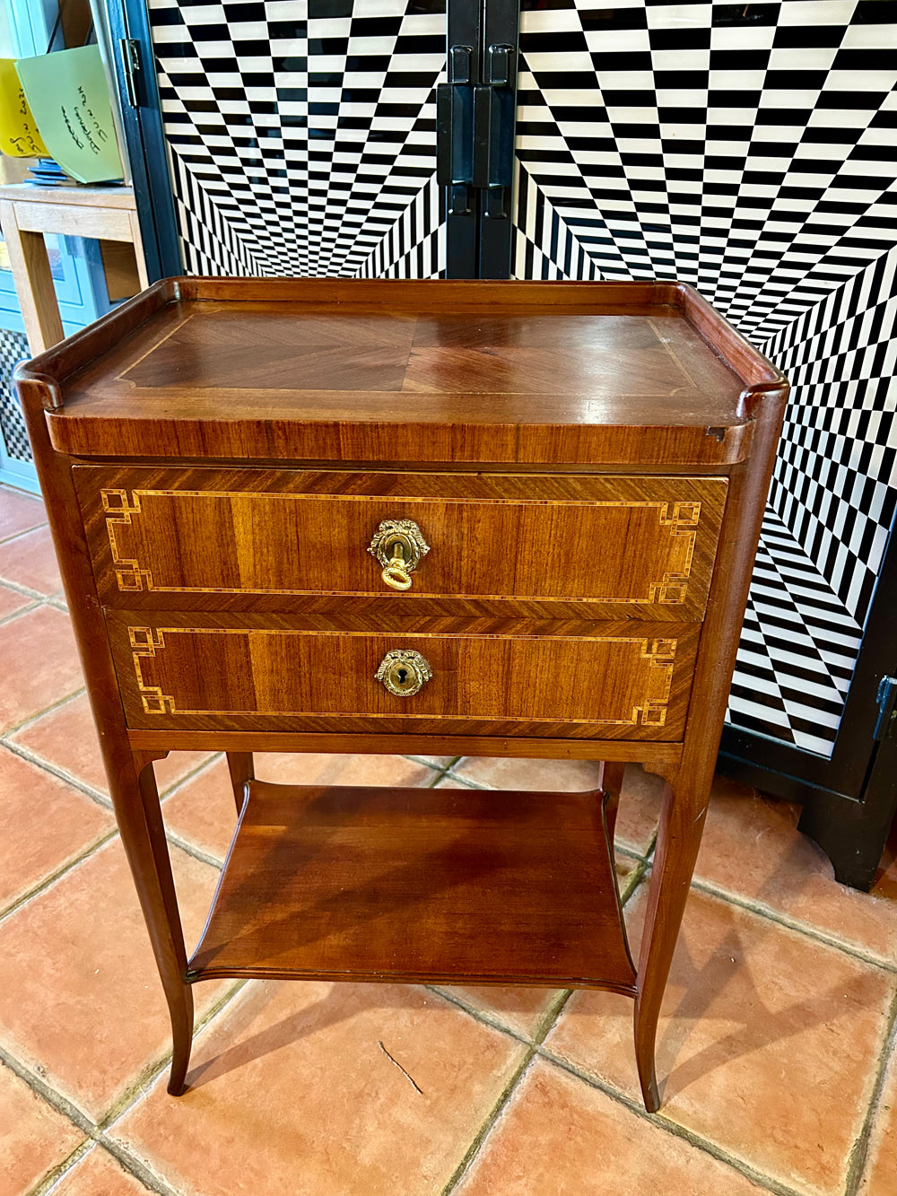 Meuble d'Appoint Style Louis XV Marqueterie Noyer